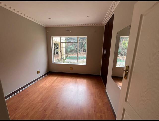 4 bed property to rent in GLENVISTA